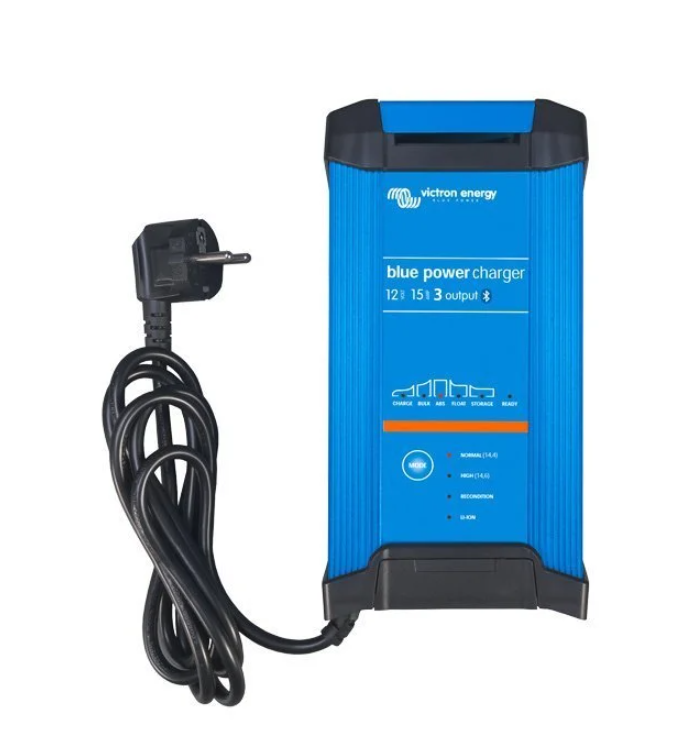 Victron Energy Blue Smart IP22 Charger 12/15 (3)